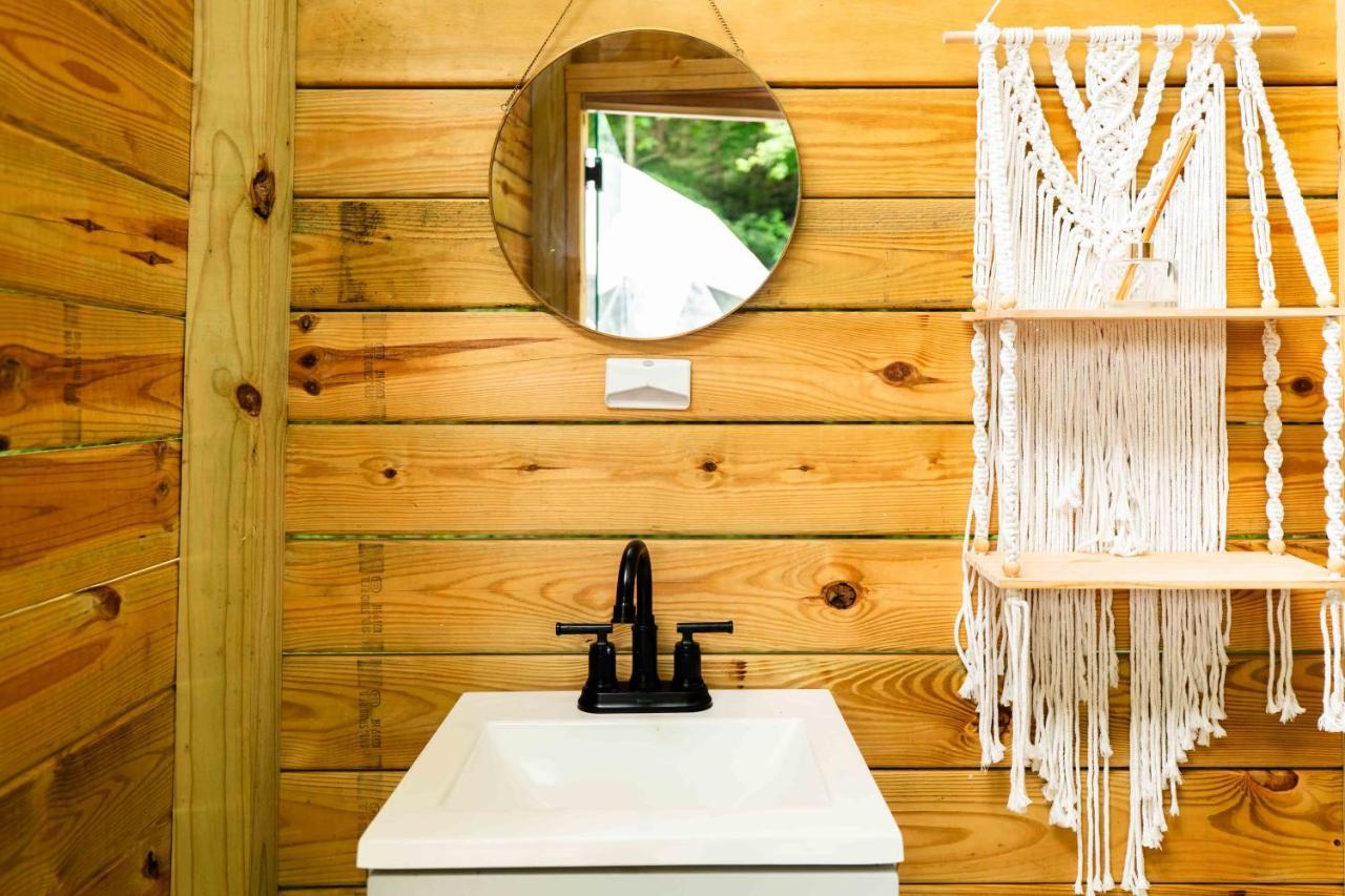 Solace Glamping 2 Sevierville Extérieur photo